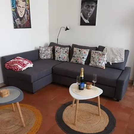 Le Blason Du Poete Feriehus Mayet